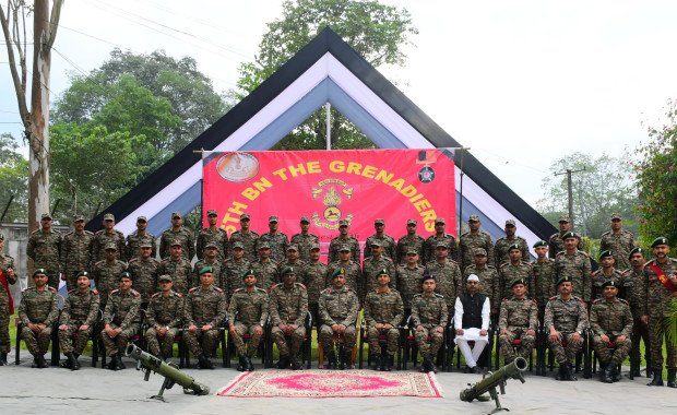 COMMANDANT, THE GRENADIERS RC VIS TO FORWARD UNITS IN THE EAST